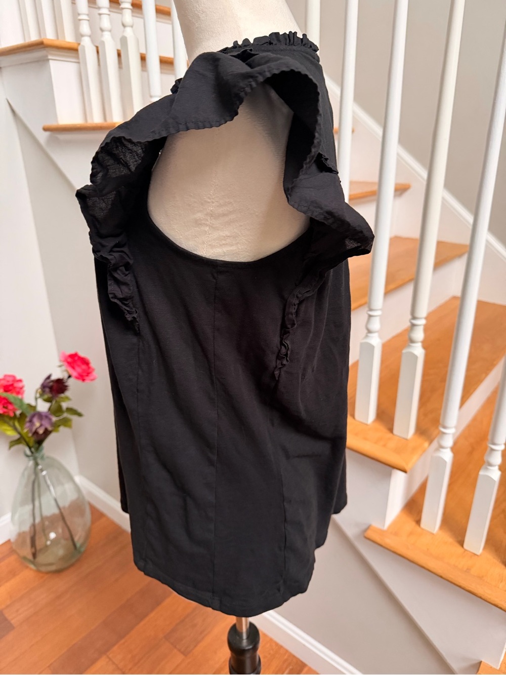 LOFT Small Black Crochet Lace Yoke Flutter Sleeve Cotton Shirt - Picture 5 of 7